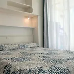 Ulysse Port Camargue מלון דירות