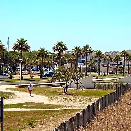 Ulysse Port Camargue 르그로뒤후아