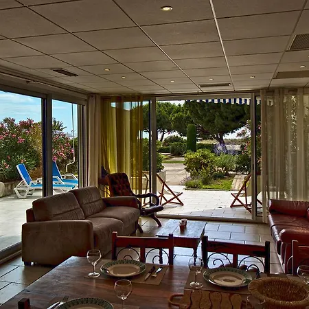 Rivages D'ulysse Port Camargue Appart hôtel Le Grau-du-Roi
