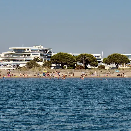 Rivages D'ulysse Port Camargue Appart hôtel *