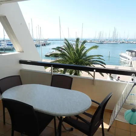 Ξενοδοχείο με διαμερίσματα Ulysse Port Camargue